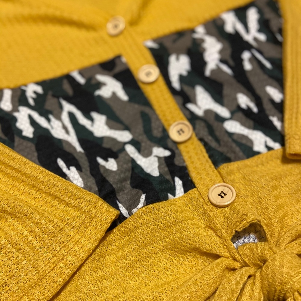 Waffle Camo Tie blouse